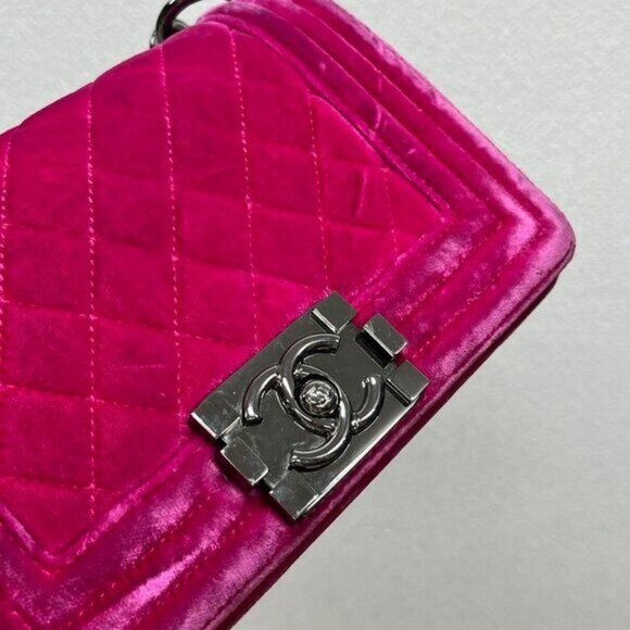 Authentic CHANEL Boy Flap Bag Quilted Chain Shoulder Bag Velvet Pink Fuchsia - Picture 4 of 14